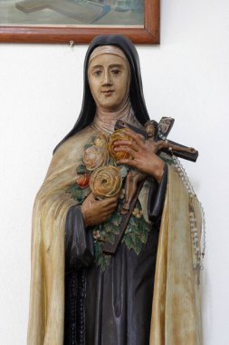 Cara, Korcula Adası, Hırvatistan Aziz Peter Kilisesi Saint Teresa heykeli