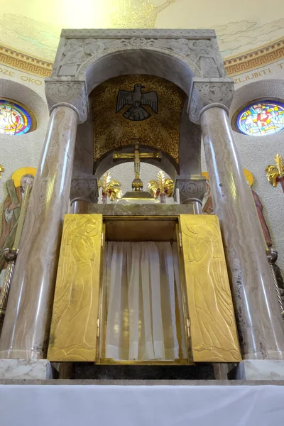 Tabernáculo Altar Mayor Iglesia San Blas Zagreb Croacia — Foto de Stock