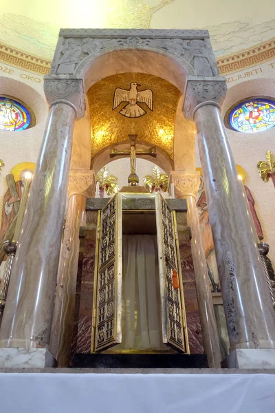 Tabernacolo Sull Altare Maggiore Della Chiesa San Biagio Zagabria Croazia — Foto Stock