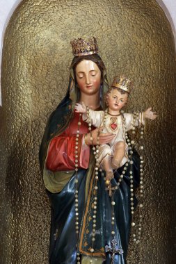 Bebek İsa, heykelin üzerine ana sunak içinde Manastır Kilisesi, Angel Guardian Korcula, Korcula Adası, Hırvatistan ile Meryem Ana