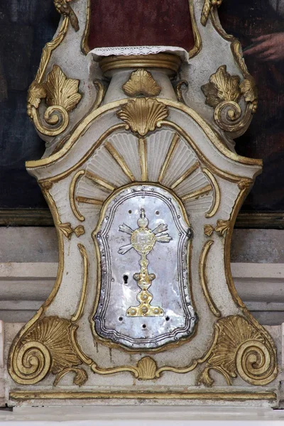 Tabernacolo Sull Altare Maggiore Nella Chiesa Nostra Signora Delle Nevi — Foto Stock
