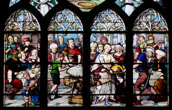 Salome Pokazuje Głowę Świętego Jana Chrzciciela Heroda Witraż Kościele Saint — Zdjęcie stockowe