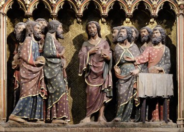 Girift oyma ve boyalı friz Notre Dame Katedrali görünüm üst odada Havariler, UNESCO Dünya Miras Listesi Paris, Fransa için tasvir içinde