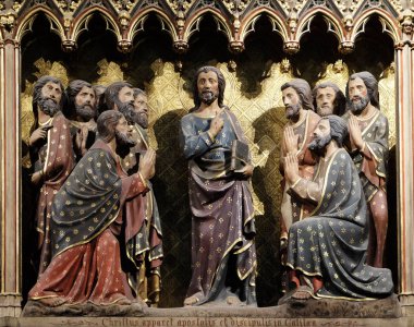 Girift oyma ve boyalı friz Notre Dame Katedrali havariler ve öğrencileri Celile, UNESCO Dünya Miras Listesi Paris, Fransa için görünüm tasvir içinde 