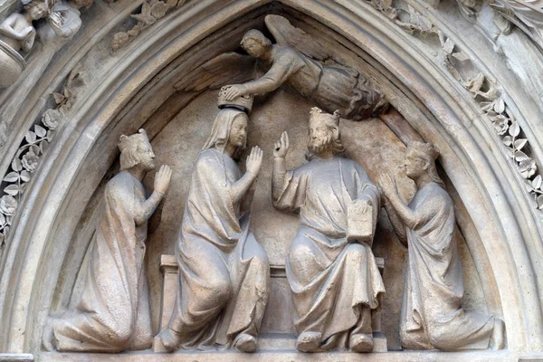 Coronación Virgen María Portal Fachada Norte Catedral Notre Dame París — Foto de Stock