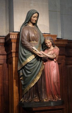 Heykeli Saint Anne ve Meryem Ana Peaucelle Coquet tarafından 19. yüzyıl, Şapel Kutsal Yürek St Francis Xavier'ın Kilisesi Paris, Fransa 