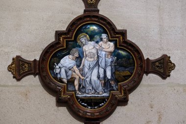 10 istasyonları haç, İsa'nın St Francis Xavier'ın Kilisesi Paris, Fransa'da onun giysiler elimden alındı