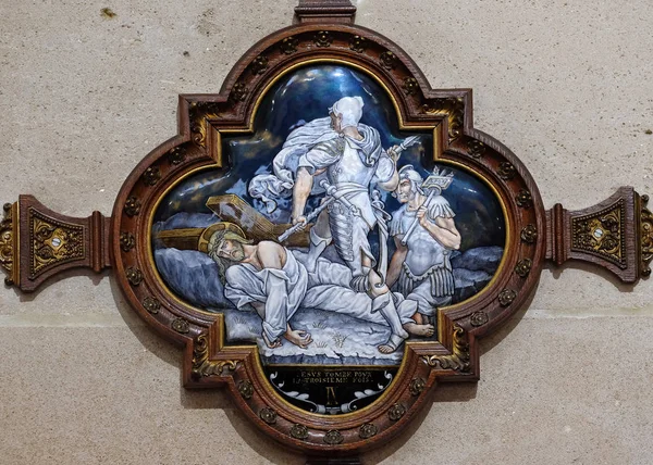 9 istasyonları haç, İsa düşüyor üçüncü kez, St Francis Xavier'ın Kilisesi Paris, Fransa