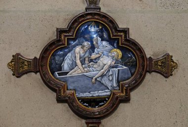 14 istasyonları haç, İsa kabirde koydu ve tütsü, Paris, Fransa, St Francis Xavier'ın kilisede kaplı