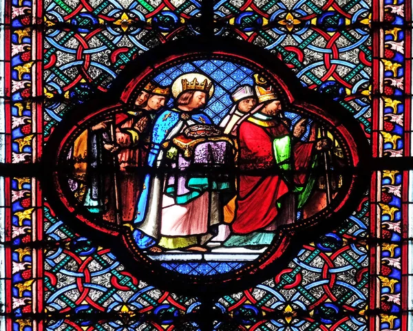 Saint Louis Przynosząc Korony Cierniowej Witraż Bazylice Saint Clotilde Paryż — Zdjęcie stockowe