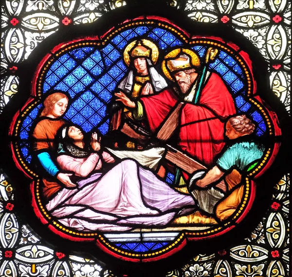 Uznanie Prawdziwy Krzyż Wśród Trzech Odkrył Witraż Bazylice Saint Clotilde — Zdjęcie stockowe