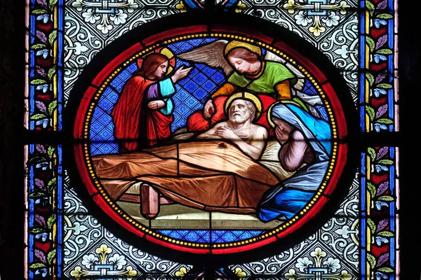 Смерть Святого Иосифа Витражи Базилике Святого Клотильды Париже Франция — стоковое фото