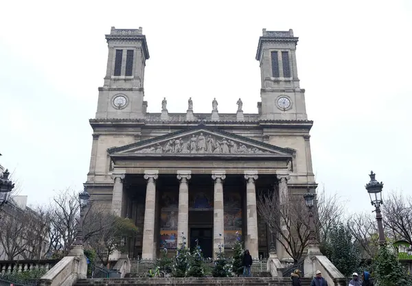 法国巴黎的圣文森特教堂 — 图库照片