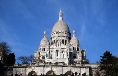 08 Ocak 2018 üzerinde İsa Kutsal Kalp Paris adanmış Sacre Coeur Bazilikası.