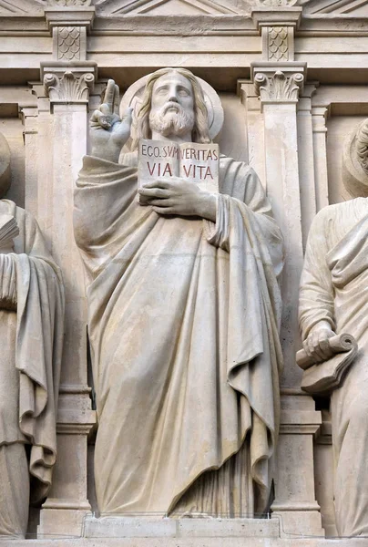 Jesus Christus Statue Der Fassade Der Augustinerkirche Paris Frankreich — Stockfoto