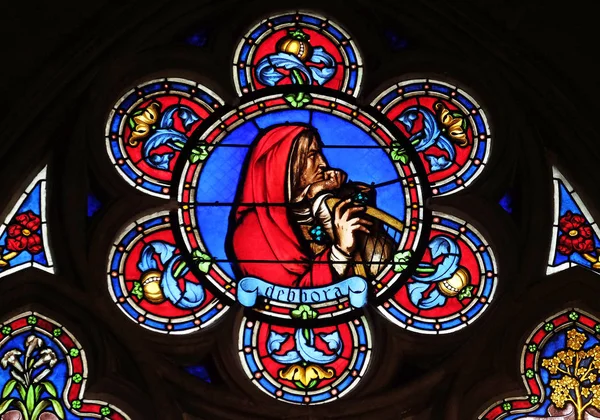 데보라 프랑스에서 세인트 제르맹 교회에서 스테인드 글라스 — 스톡 사진