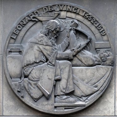 Leonardo da Vinci, İtalyan Rönesans bilge olduğunu. Bina taş kabartma Faculte de Medecine Paris, Fransa.