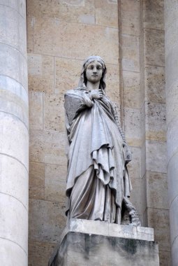 Saint Genevieve, heykeli Paris'te Saint Roch Kilisesi'nin Portal 