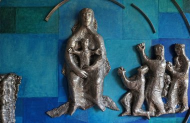 Munchen Blumenau, Almanya Lord kilisede Magi kabartma tarafından Maria Munz-Natterer görünümü hayranlığı