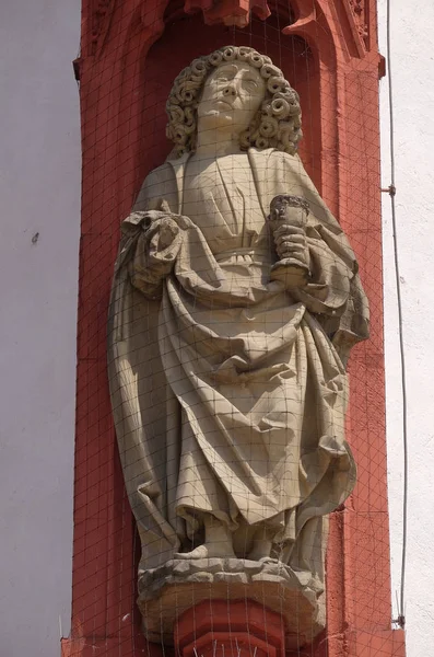 Памятник Святому Иоанну Апостолу Портале Мариенкапелле Вюрцбурге Бавария Германия — стоковое фото