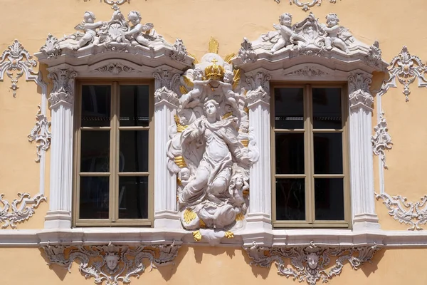 Virgen María Casa Del Halcón Mejor Edificio Estilo Rococó Wurzburg —  Fotos de Stock