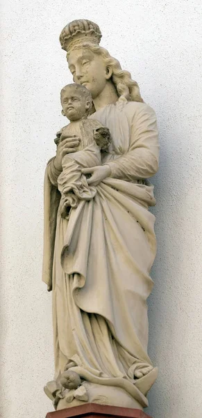 Дева Мария Младенцем Иисусом Вурцбург Бавария Германия — стоковое фото