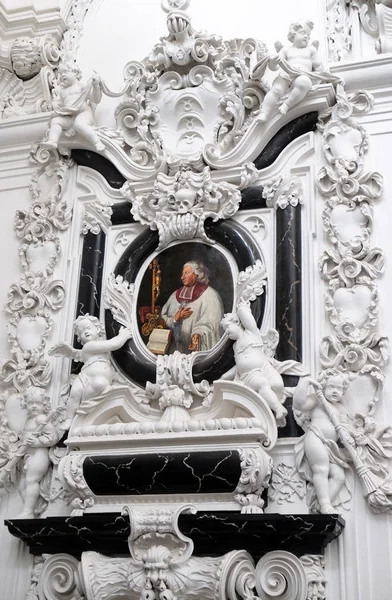 Epistáfio Stucco Cânone Catedral Georg Heinrich Von Stadion Catedral Wurzburg — Fotografia de Stock