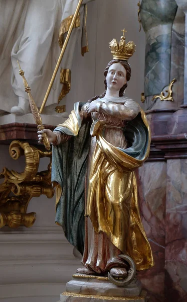 Neitsyt Maria Pääalttari Saint Martinin Kirkossa Unteressendorfissa Saksassa — kuvapankkivalokuva