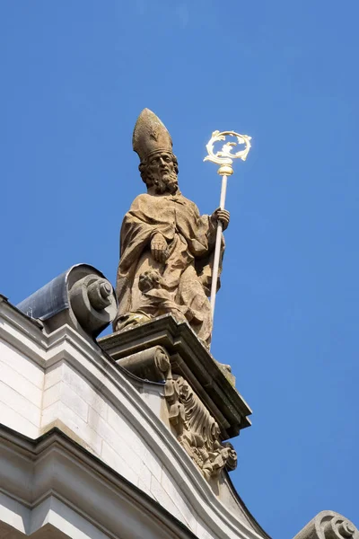 San Martino Con Statua Del Mendicante Sul Portale Principale Della — Foto Stock