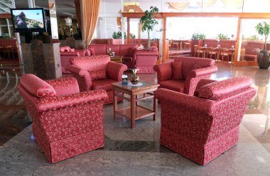 Bir lüks resort otel lobi ve salon salonda Grand hotel Bernardin Portoroz, Slovenya, 26 Haziran 2015 tarihinde.