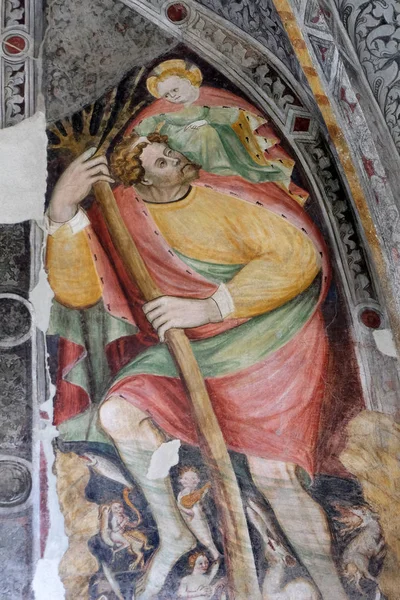 圣克里斯托弗 在修道院的壁画 圣玛丽亚 阿松塔圣卡西亚诺大教堂在布雷萨诺内 意大利 — 图库照片