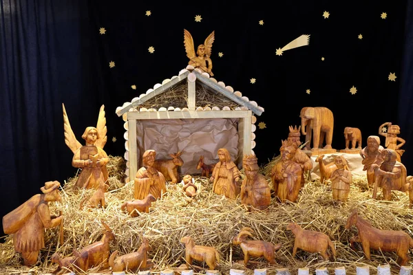 耶稣诞生的场景 在克罗地亚萨格勒布 Klovicevi Dvori 画廊的经理展览 — 图库照片