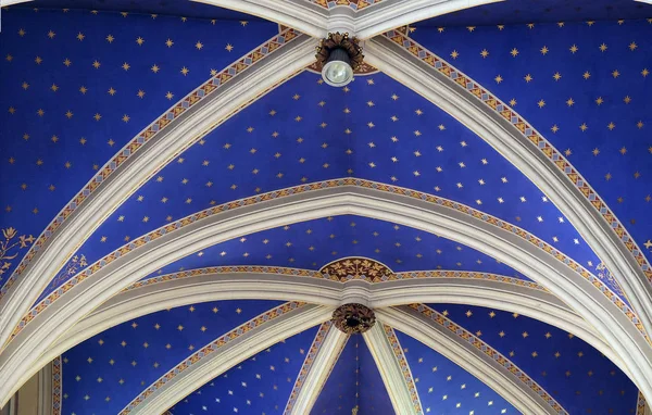 Sufit Kościoła Franciszka Asyżu Zagrzebiu Chorwacja — Zdjęcie stockowe