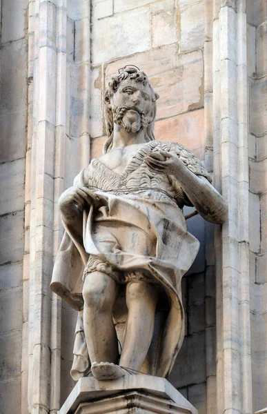 Sint Johannes Doper Standbeeld Milaan Kathedraal Duomo Santa Maria Nascente — Stockfoto