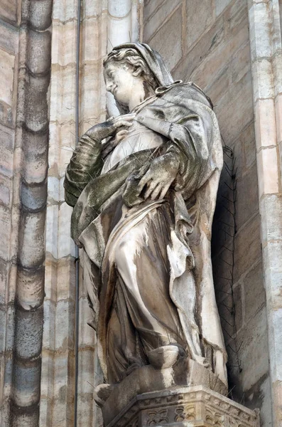 Estátua Santo Fachada Catedral Milão Duomo Santa Maria Nascente Milão — Fotografia de Stock