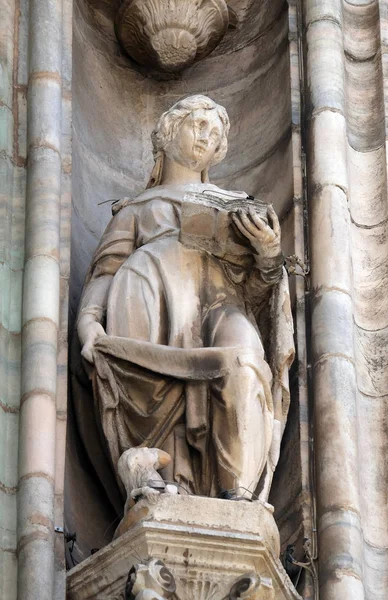 Heiligenstatue Der Fassade Der Mailänder Kathedrale Duomo Santa Maria Nascente — Stockfoto