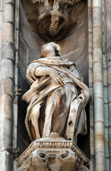 Saint Catherine Alexandria Statue Milan Cathedral Duomo Santa Maria Nascente — Stock Photo, Image