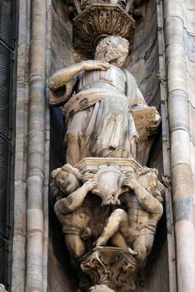 Statue Saint Facade Milan Cathedral Duomo Santa Maria Nascente Milan — Stock Photo, Image