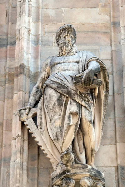 Estatua San Simón Fachada Catedral Milán Duomo Santa Maria Nascente — Foto de Stock