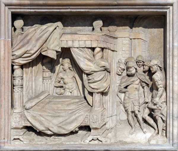 索尔国王的使者寻找大卫 以杀死他 大理石浮雕在米兰大教堂的正面 大教堂 伦巴第 意大利 — 图库照片