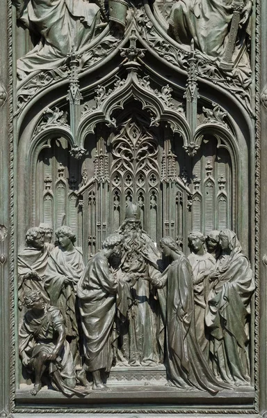 Marriage Virgin Mary Detail Main Bronze Door Milan Cathedral Duomo — Stock Photo, Image