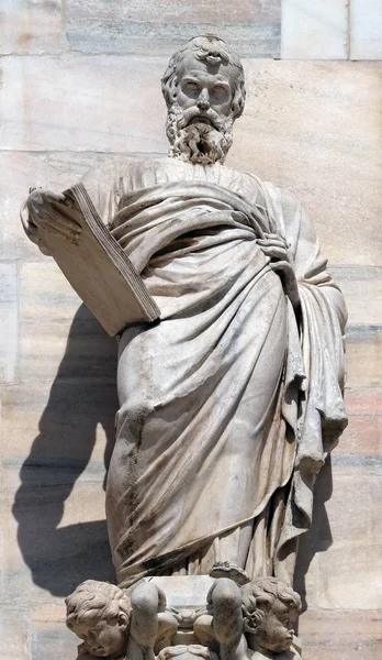 Matthew Evangelist Statue Milan Cathedral Duomo Santa Maria Nascente Milan — стоковое фото