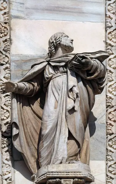 Apostel Standbeeld Gevel Van Milaan Kathedraal Duomo Santa Maria Nascente — Stockfoto