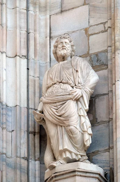 Estátua Santo Fachada Catedral Milão Duomo Santa Maria Nascente Milão — Fotografia de Stock