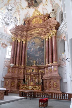 Ana altarltar içinde Cizvit Kilisesi, St Francis Xavier Lucerne, İsviçre
