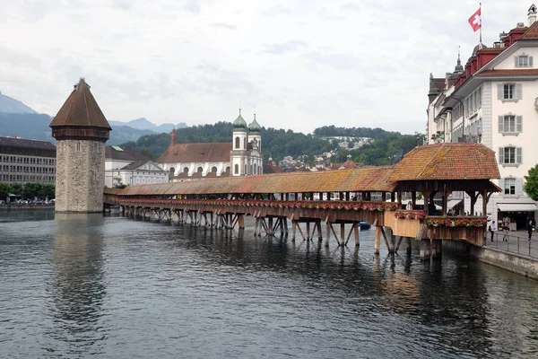 Centro Storico Lucerna Con Famoso Ponte Della Cappella Simbolo Della — Foto Stock