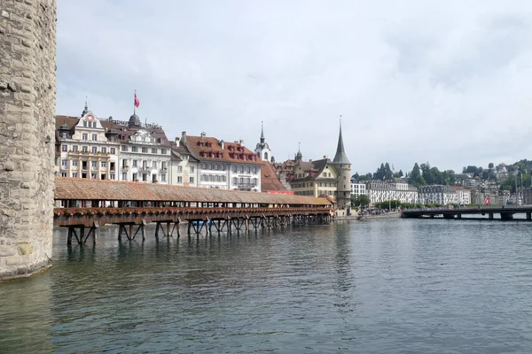 Centro Histórico Cidade Lucerna Com Famosa Ponte Capela Símbolo Cidade — Fotografia de Stock