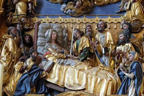 Смерть Діви Марії Успіння Пресвятої Богородиці Вівтар Церкві Святого Leodegar — стокове фото