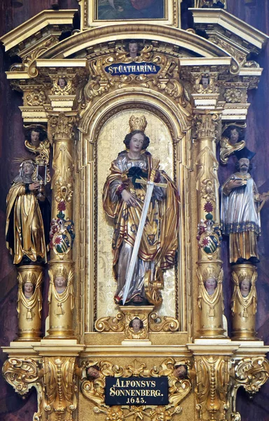 位于瑞士卢塞恩圣莱德加尔教堂的亚历山大圣凯瑟琳祭坛 — 图库照片