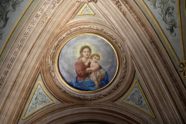 Vergine Maria Con Gesù Bambino Affresco Sul Soffitto Della Chiesa — Foto Stock